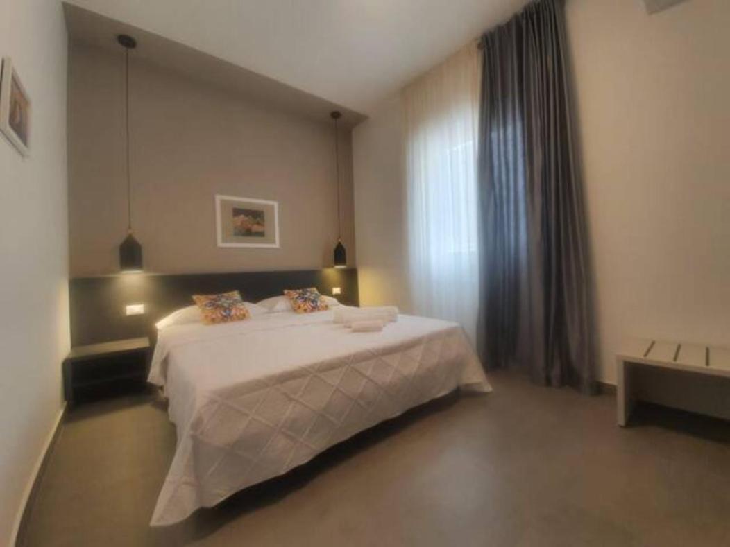 Charme Rooms Siracusa 시라쿠사 외부 사진